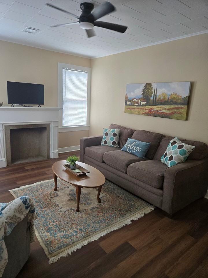 812 N 5th St - Photo 3 of 10