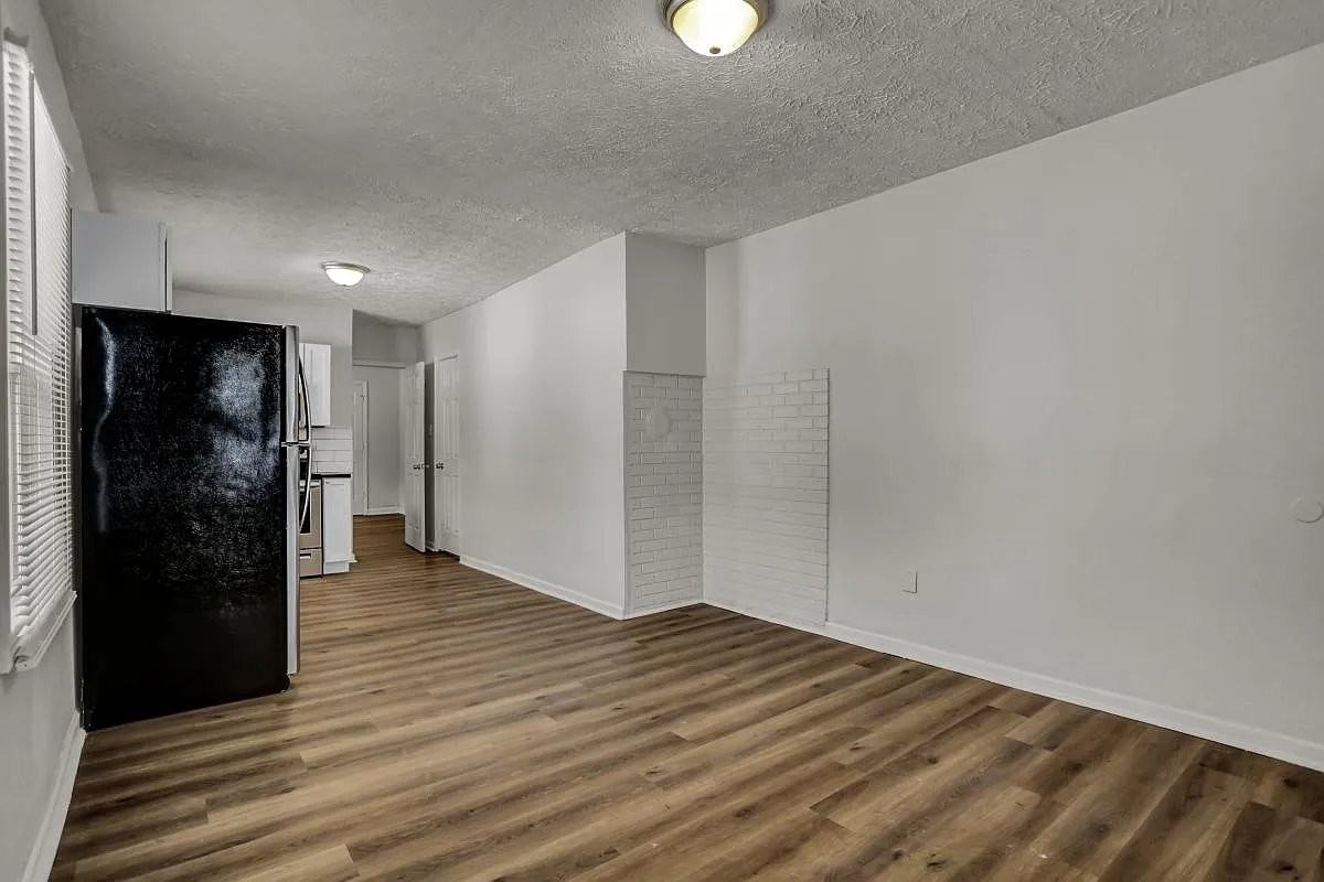 1917/1919 Houston St #1 - Photo 3 of 7