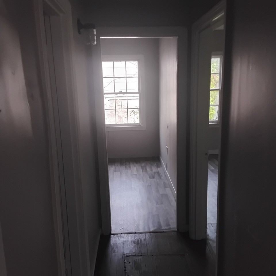 844 Combs St - Photo 6 of 9