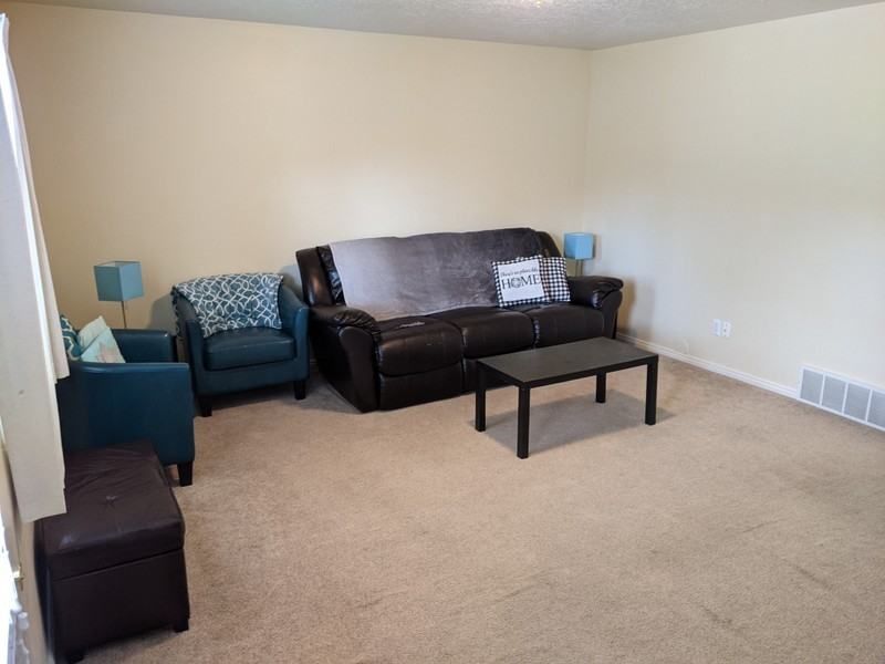 218 Stirling Pl - Photo 3 of 13