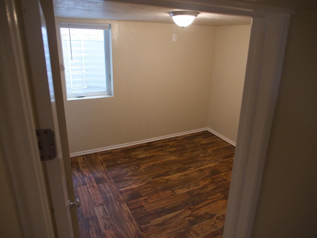 882 W Montague Ave - Photo 4 of 12