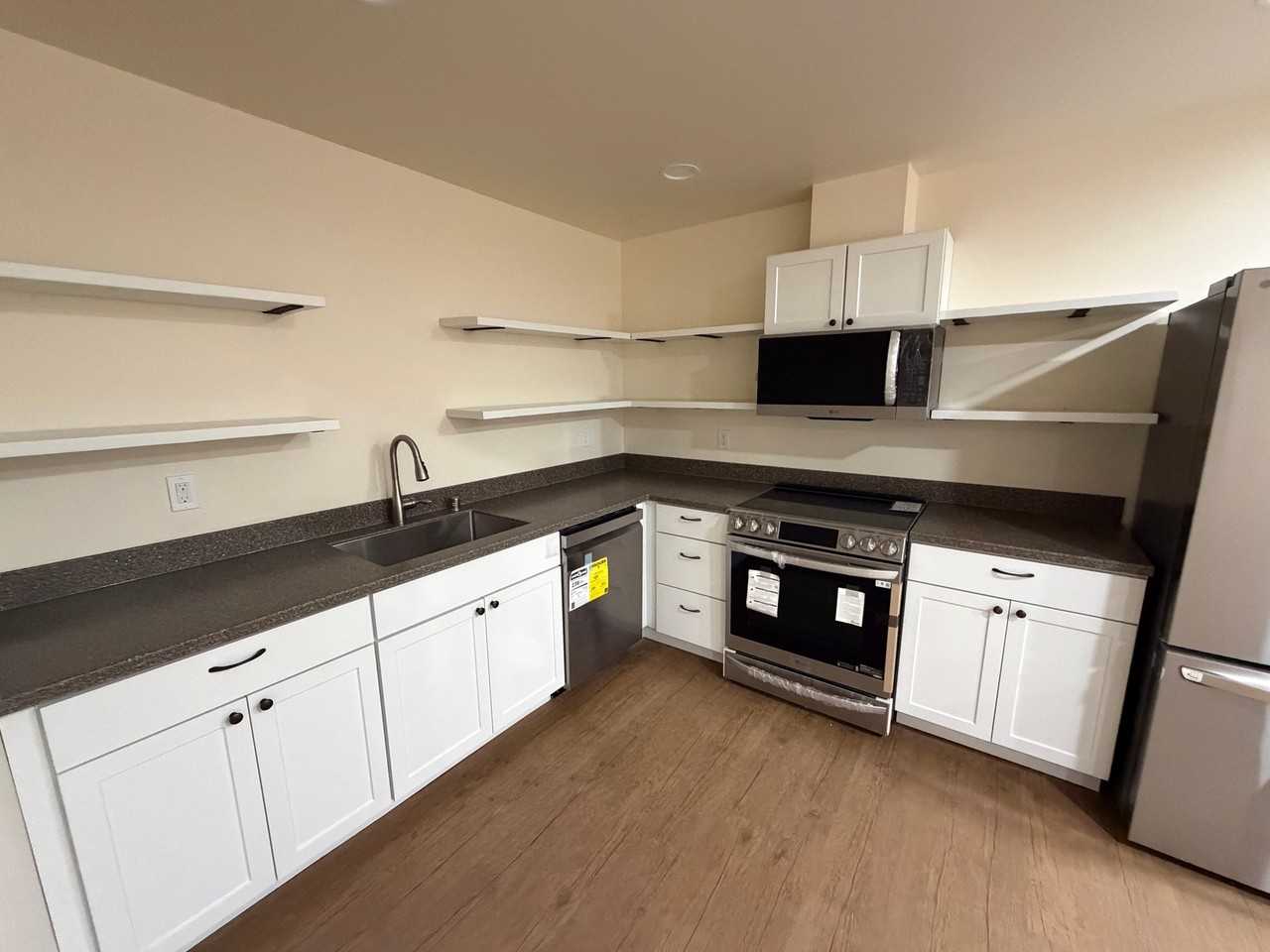 501 Concord Ave #1-5 - Photo 3 of 7