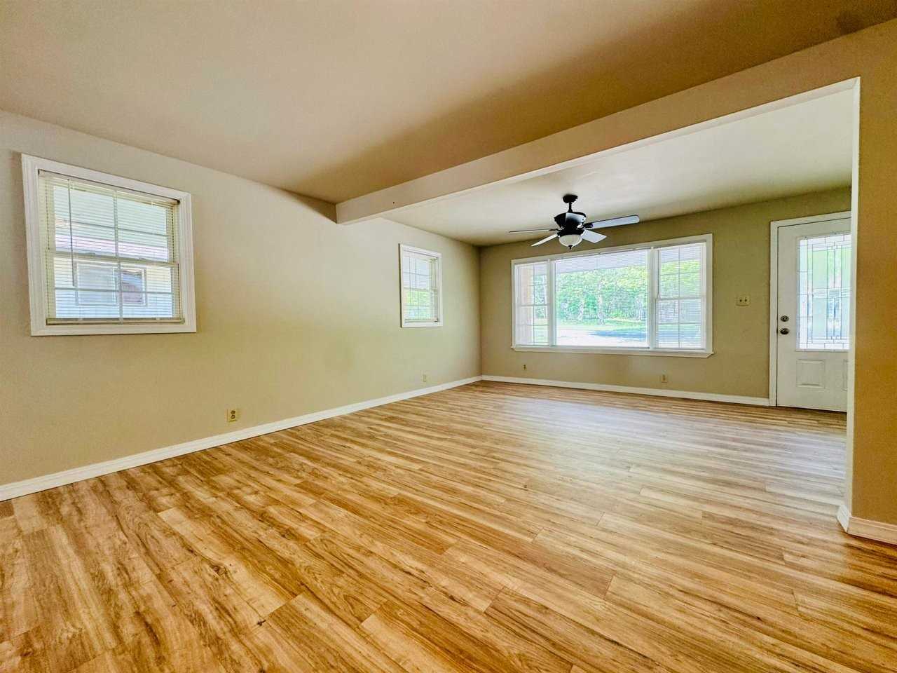 134 Hiawatha Dr - Photo 6 of 16