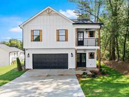 featured image of 180 Llewellyn St