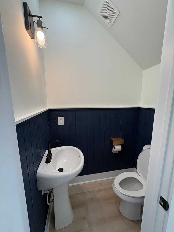 180 Llewellyn St - Photo 7 of 17