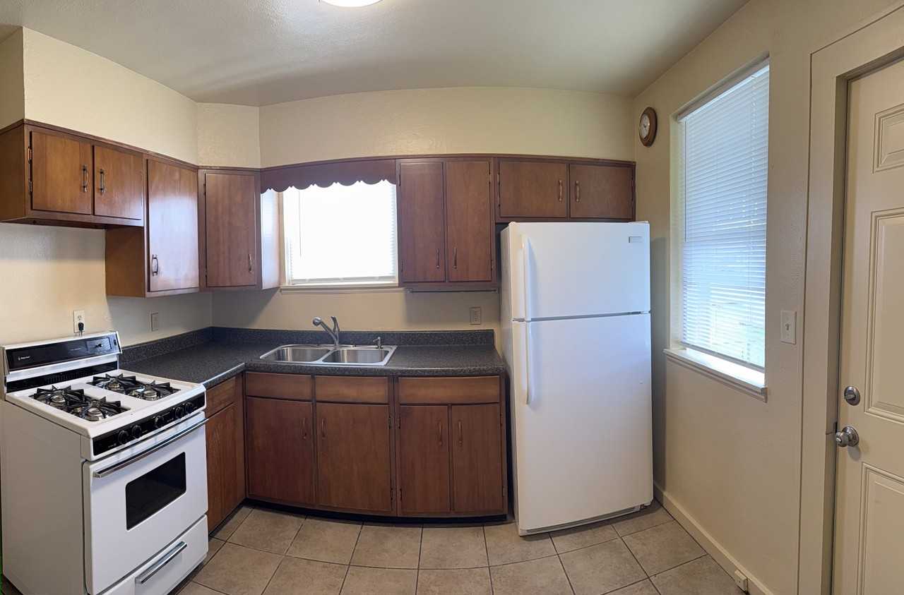 4320 18th Ave - Photo 6 of 17