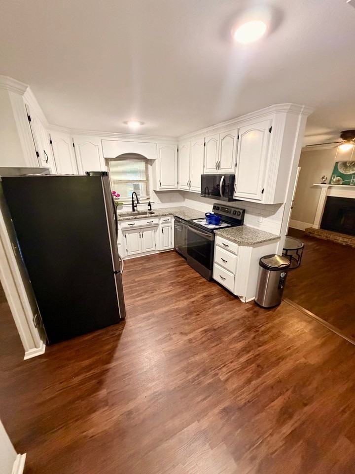 310 Wimbledon Dr - Photo 5 of 20