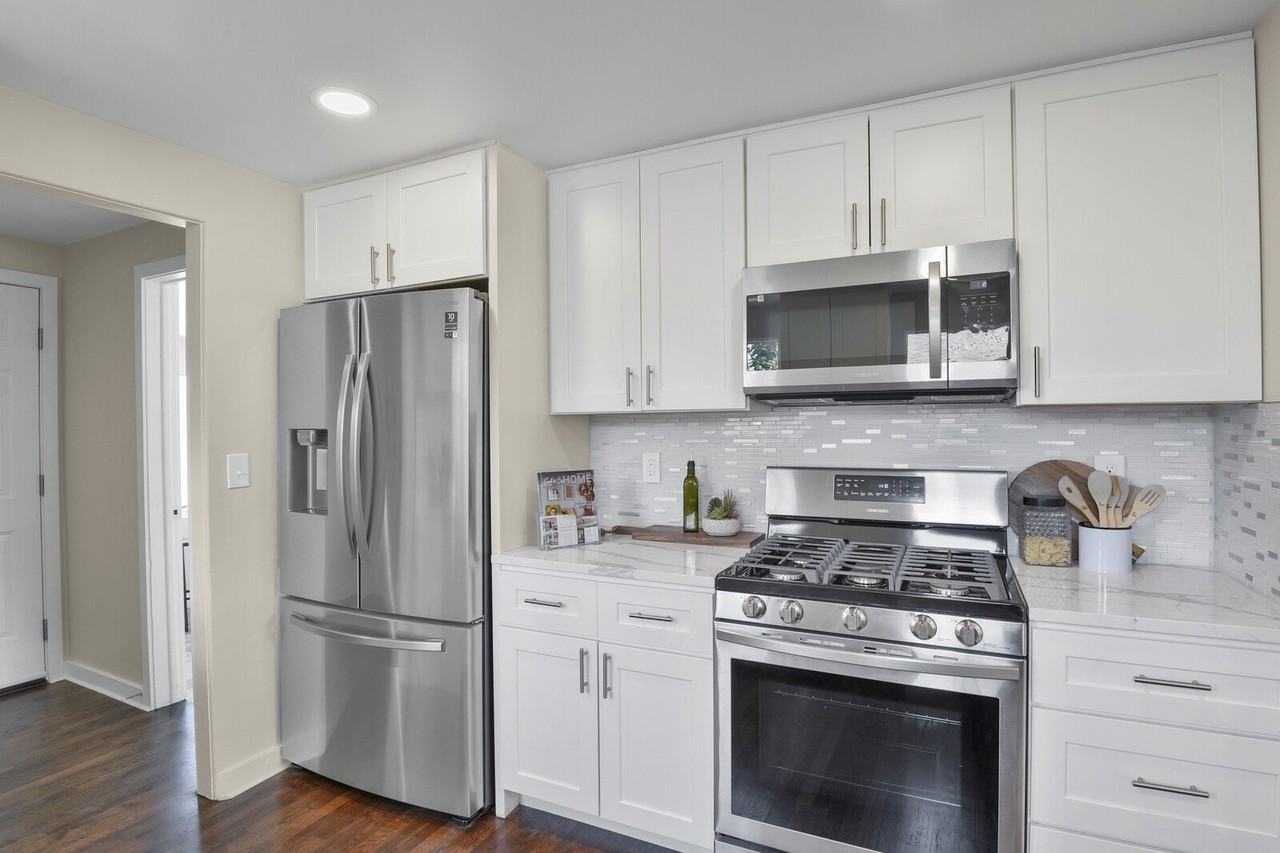 4729 Meade St - Photo 7 of 7
