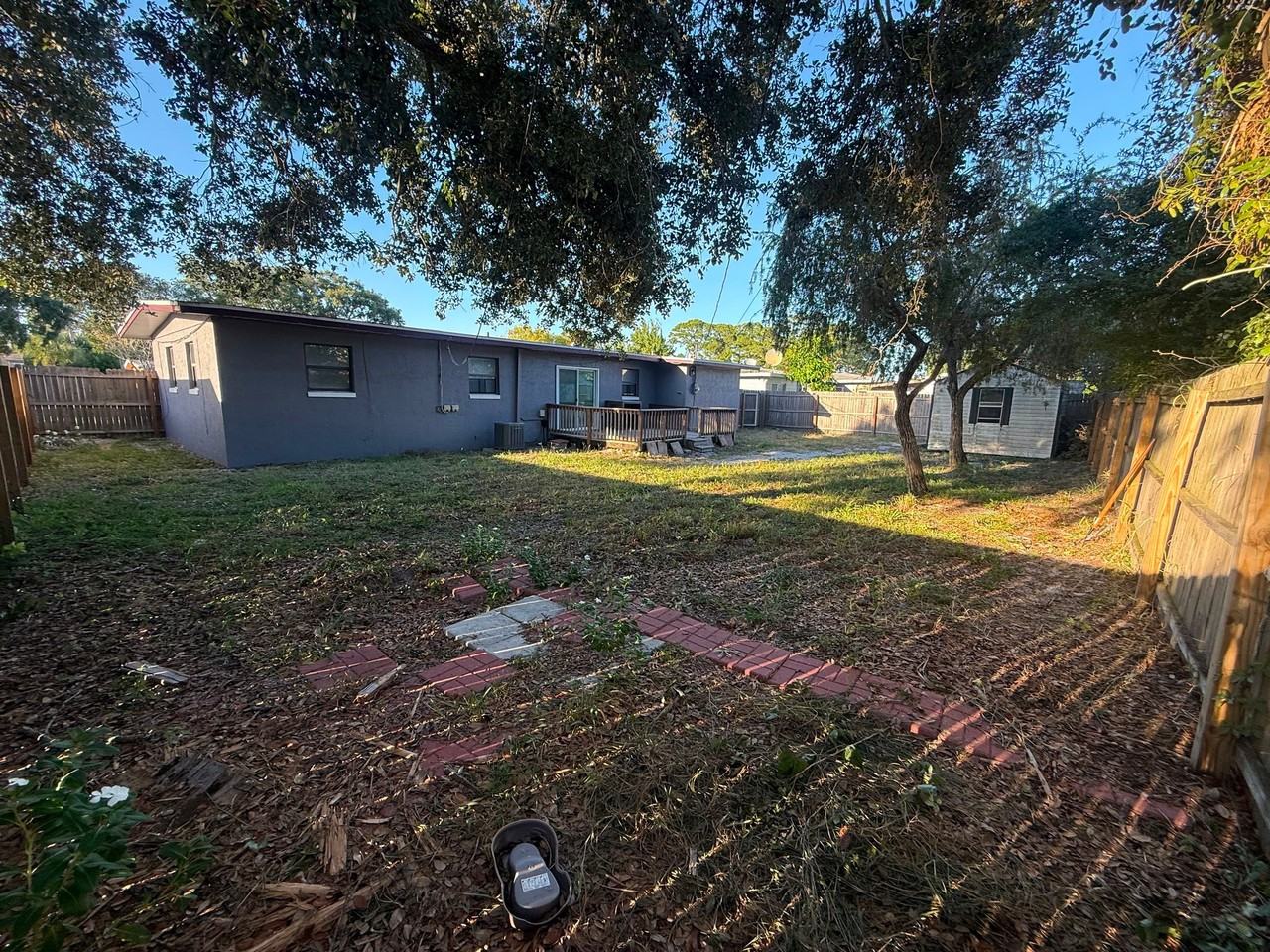 1109 Willow Ln - Photo 2 of 3