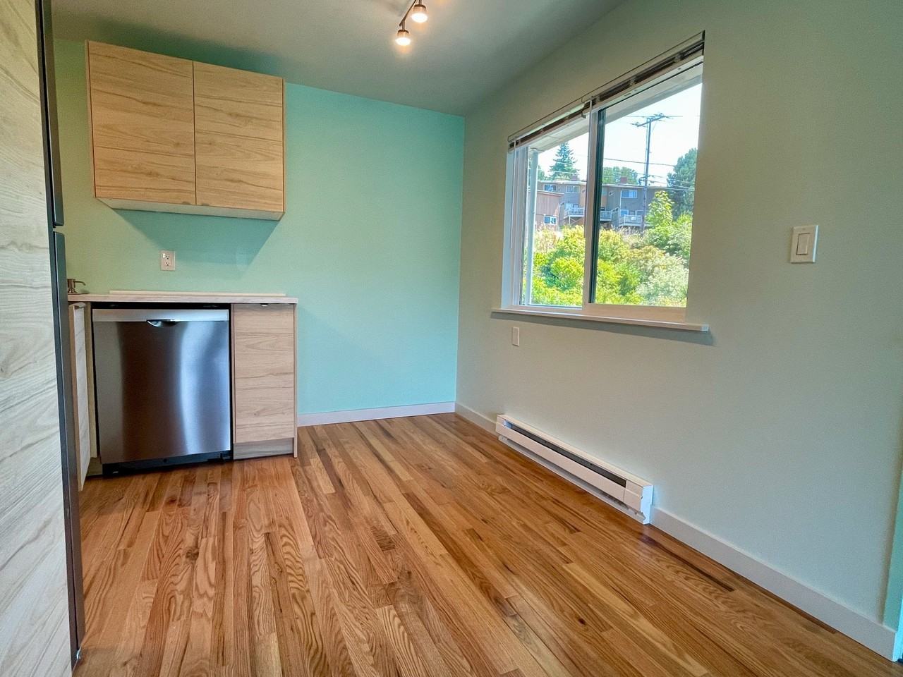 2801 14th Ave W #6 - Photo 3 of 19