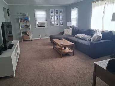 1008 Prince Ave - Photo 2 of 4
