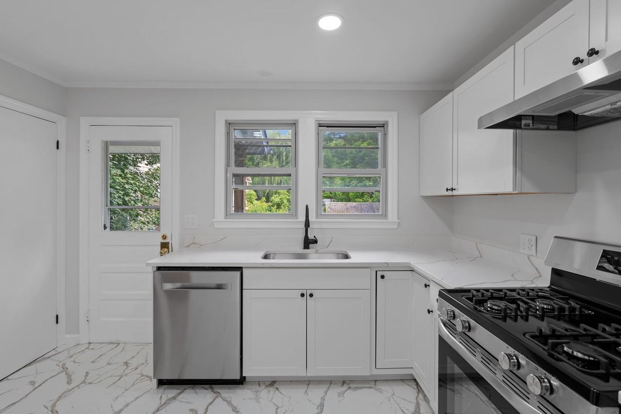 114 Linderman Ave #1