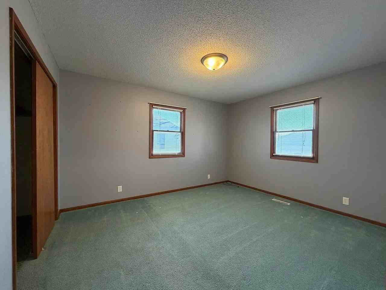 309 4th St - Photo 5 of 6
