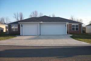 featured image of 900 Neosho Heights Cir