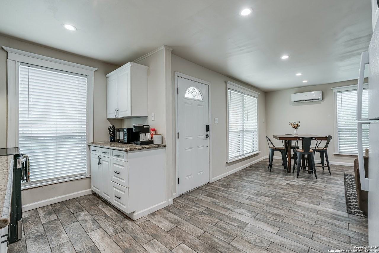 1482 Avenue Q - Photo 6 of 17
