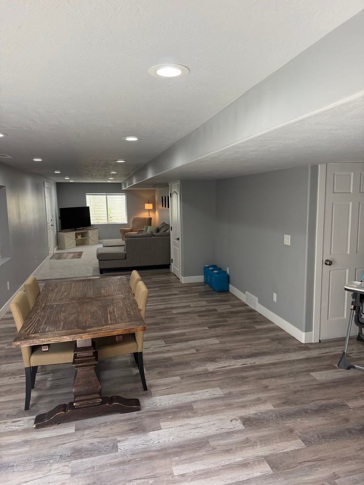 2937 S Hibler Dr - Photo 2 of 16