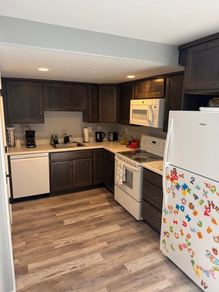 2937 S Hibler Dr - Photo 4 of 16