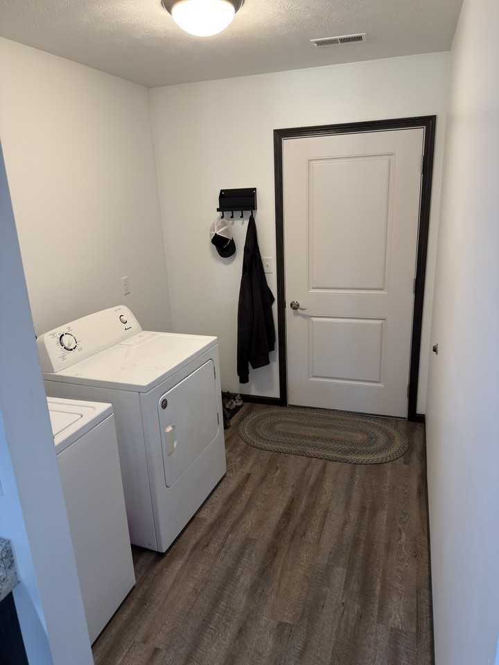 602 S 7th St - Photo 4 of 8