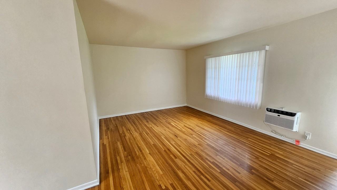 4221 Los Feliz Blvd #3 - Photo 2 of 9