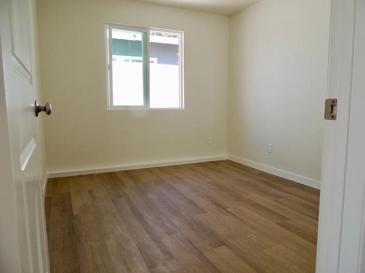 22851 Valerio St - Photo 2 of 5