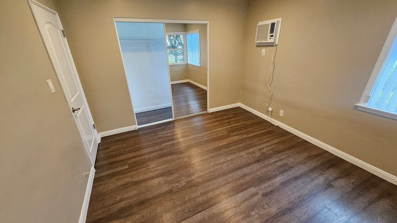 812 N Fuller Ave #812 - Photo 7 of 8
