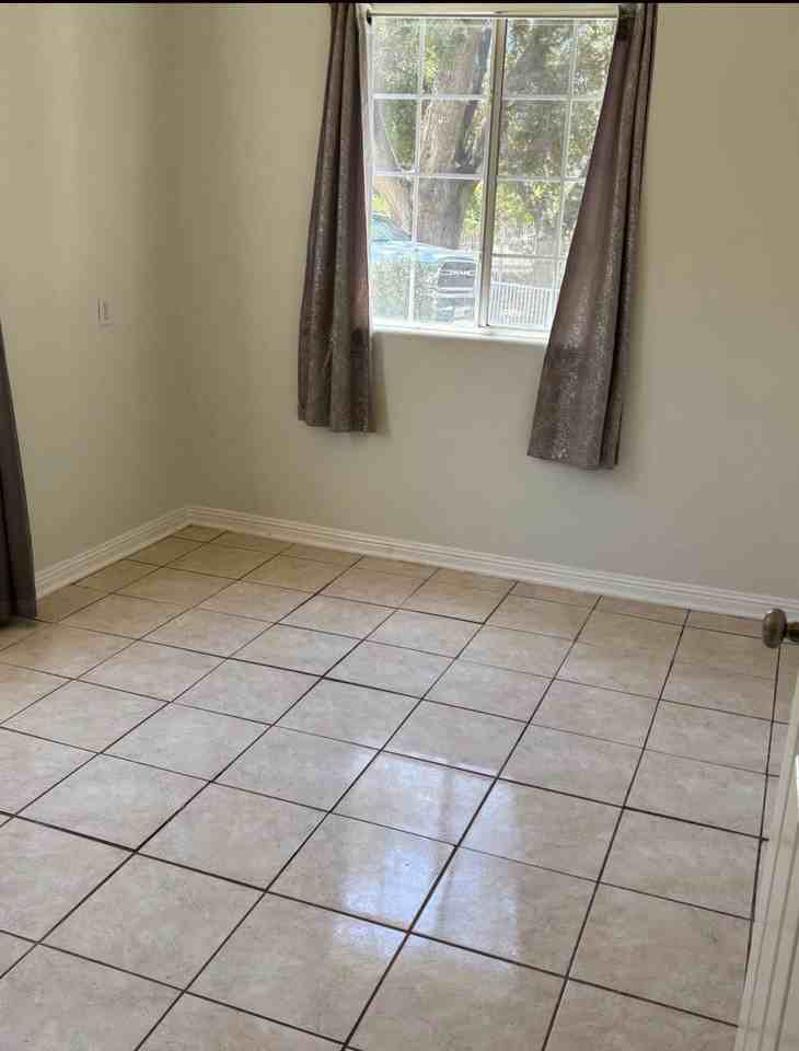 23190 Palomar St - Photo 6 of 10