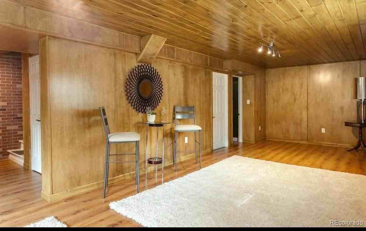 5560 S Lansing Way - Photo 2 of 8