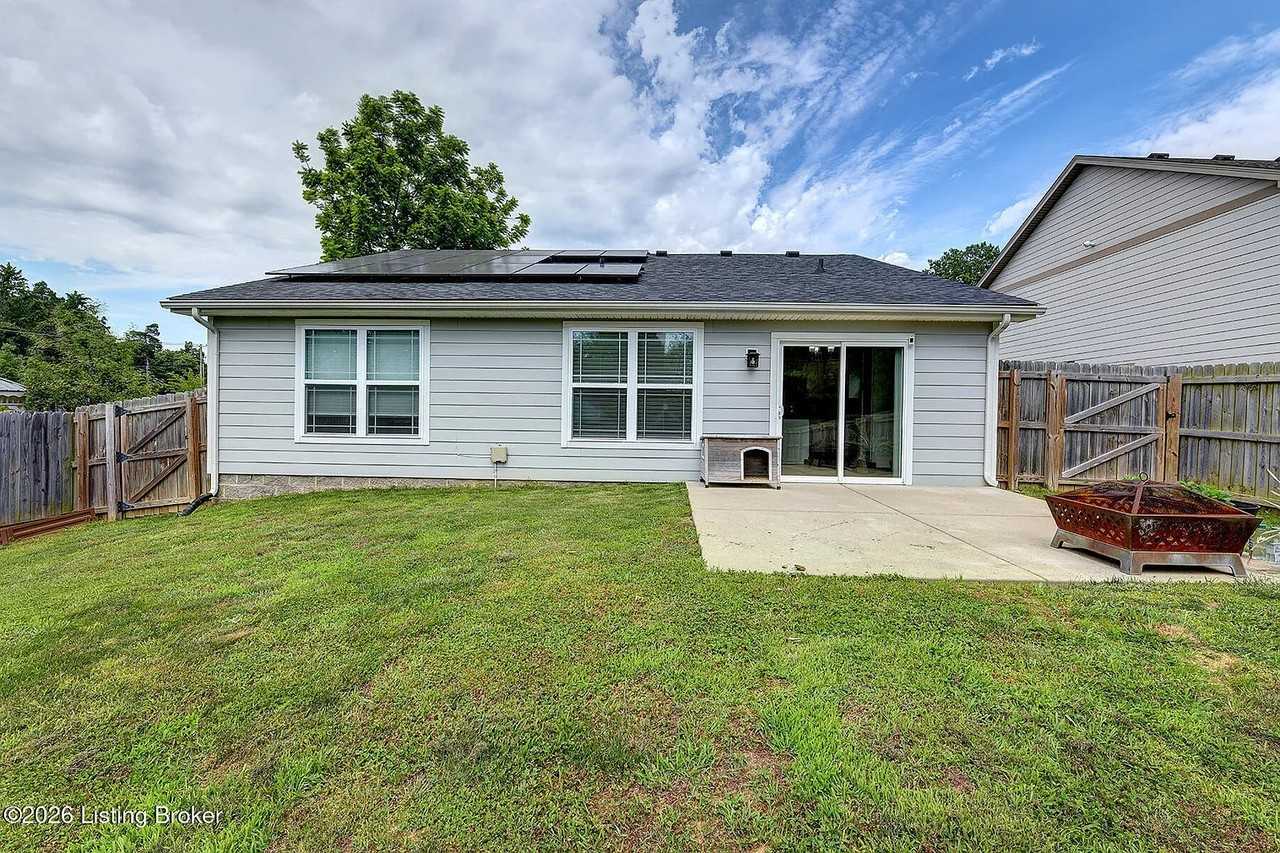 9004 Manslick Commons Dr - Photo 2 of 2