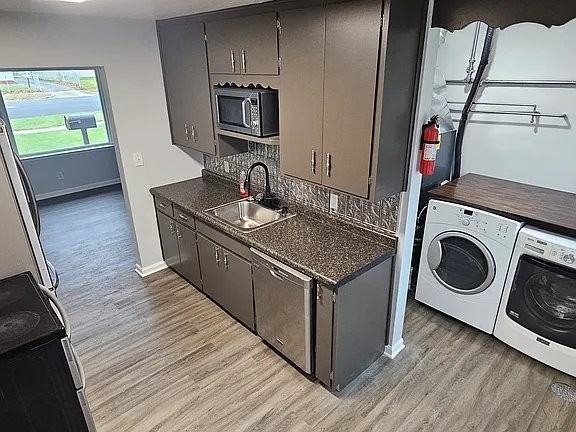 111 Broadway Blvd - Photo 3 of 16