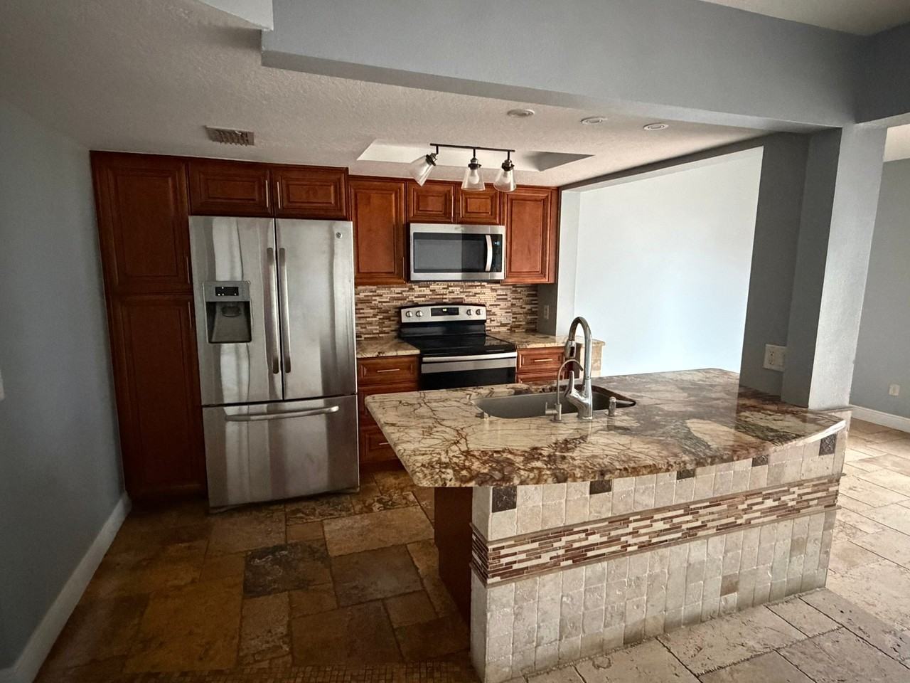 925 Caribbean Dr - Photo 2 of 18