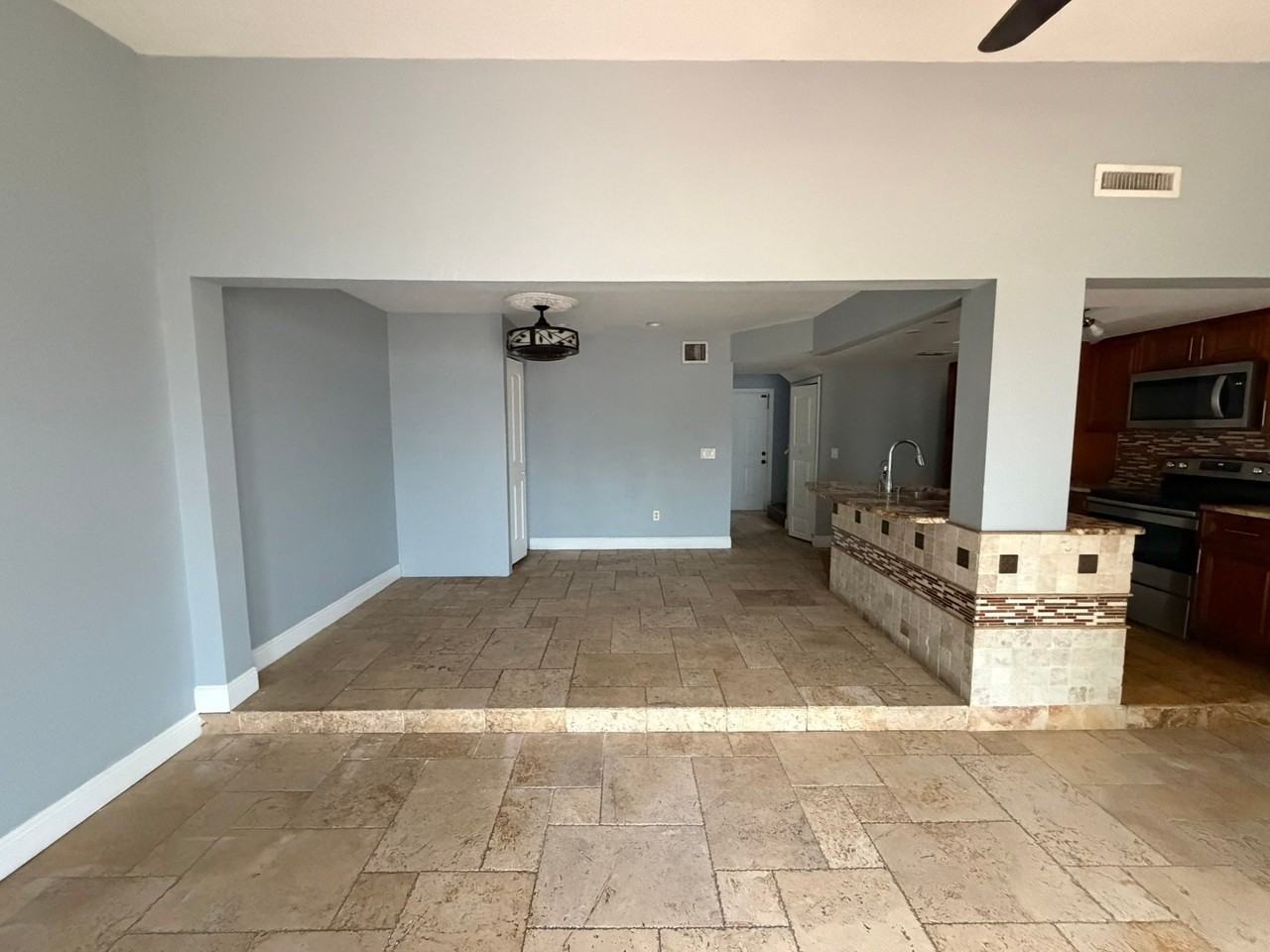 925 Caribbean Dr - Photo 5 of 18