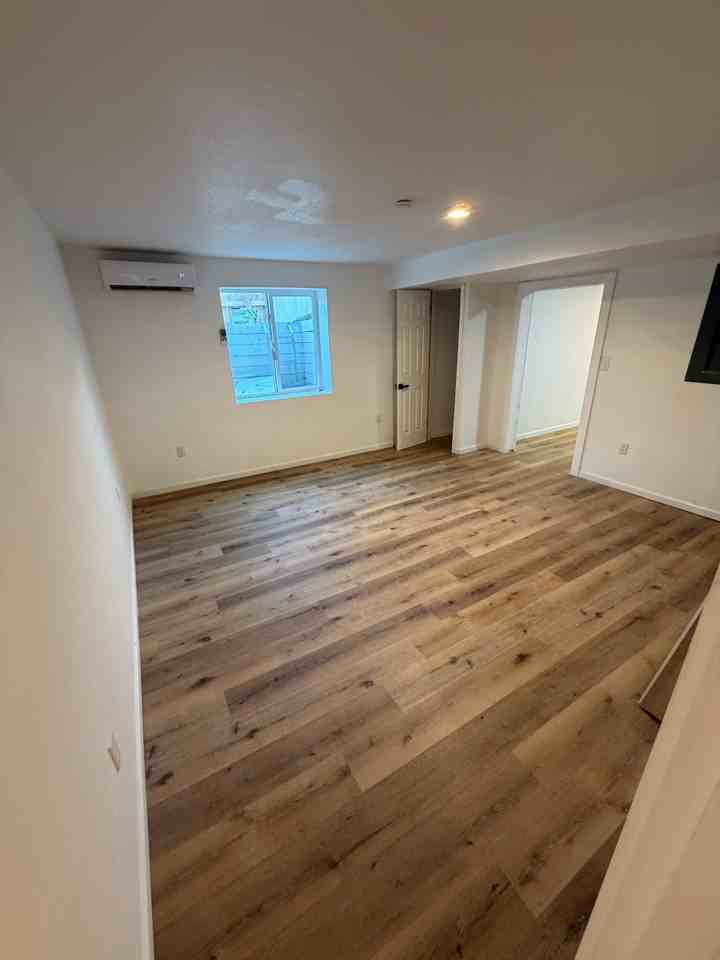 414 N Meldrum St #BS - Photo 7 of 9