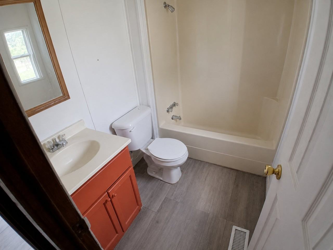 1117 N State St #1117 - Photo 7 of 8
