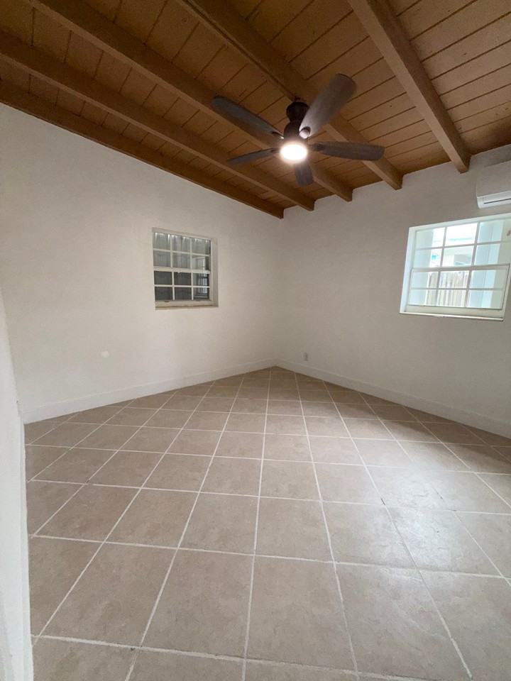1421 N Andrews Ave #A - Photo 6 of 9