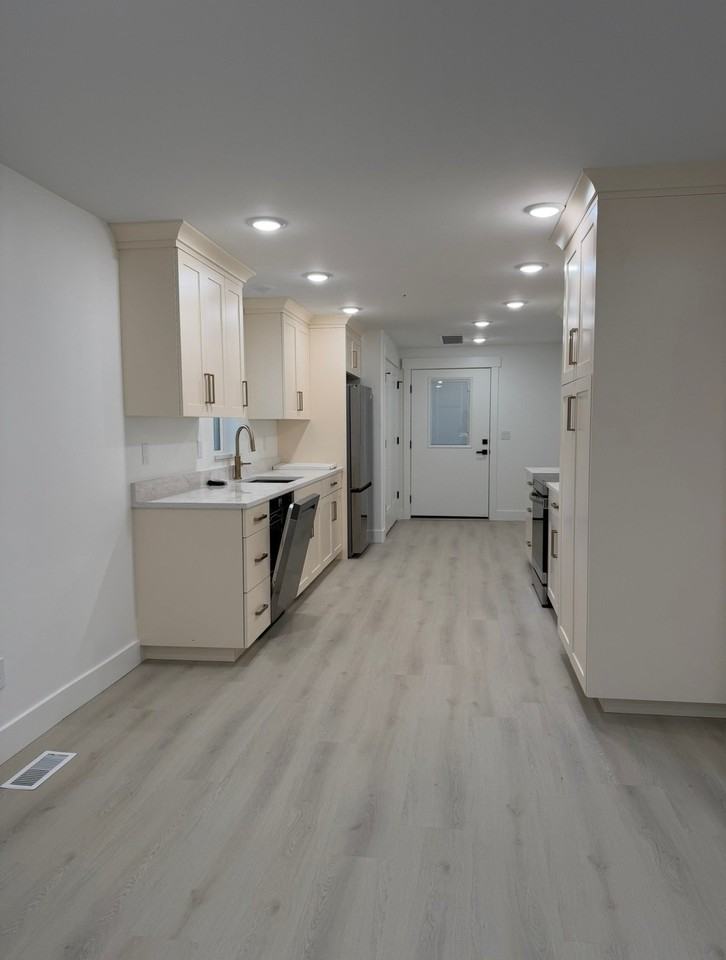 268 Sw - Photo 2 of 16