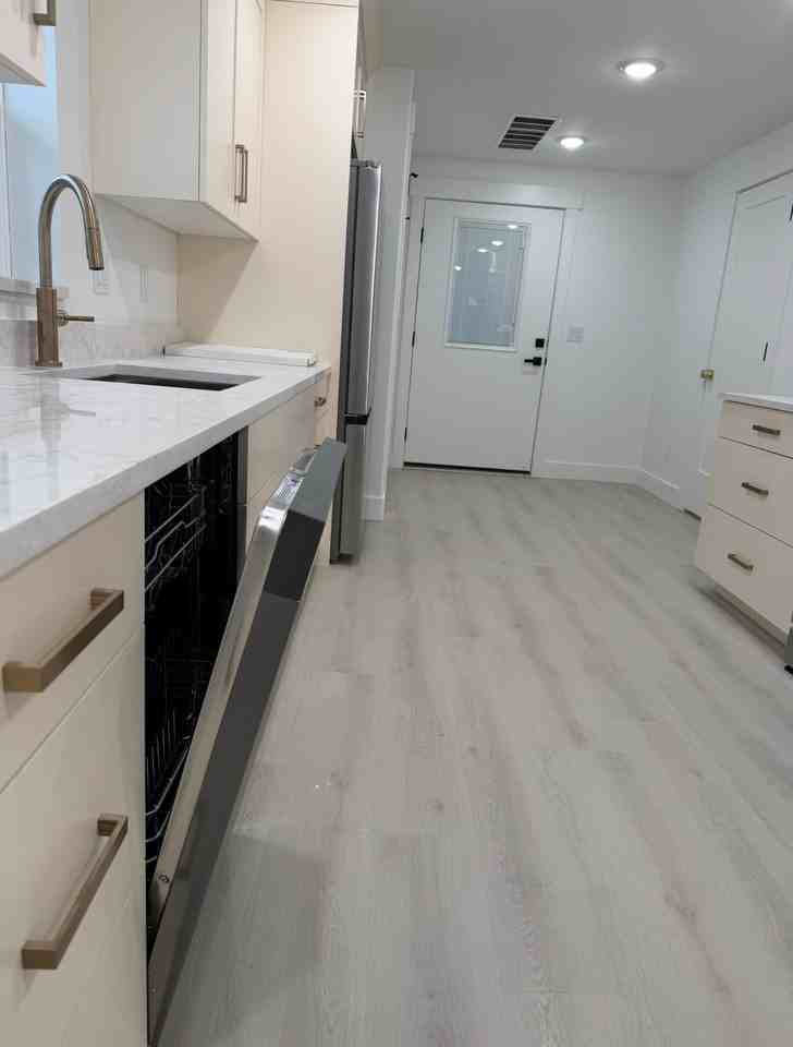 268 Sw - Photo 3 of 16