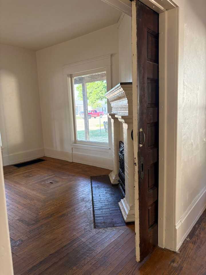 1221 W Main St #1221 - Photo 5 of 12