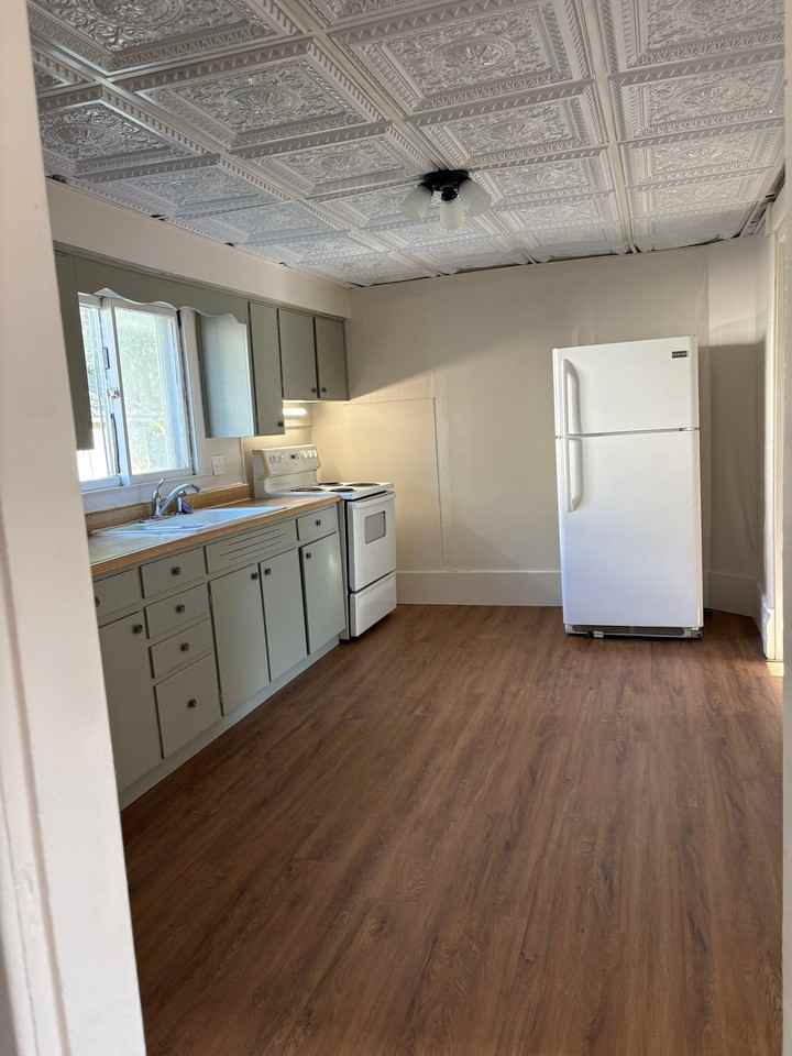 1221 W Main St #1221 - Photo 7 of 12