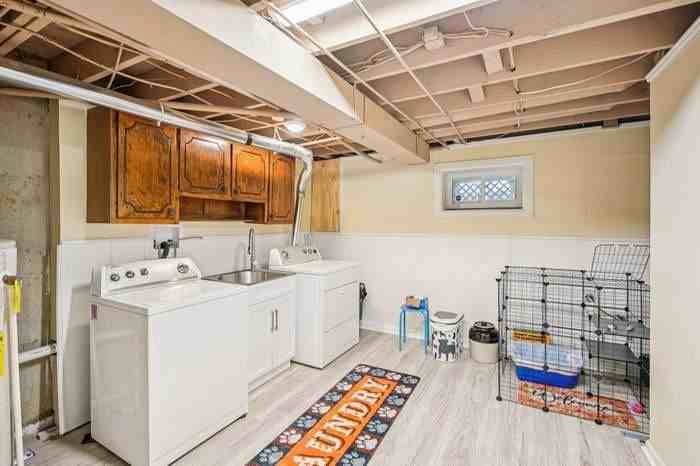 163 Shadeland Ave - Photo 3 of 18