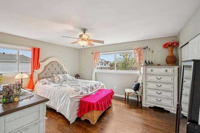 163 Shadeland Ave - Photo 5 of 18