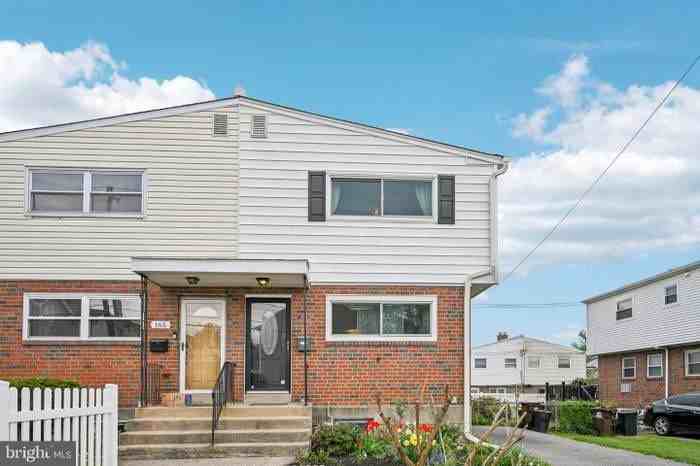 163 Shadeland Ave - Photo 7 of 18