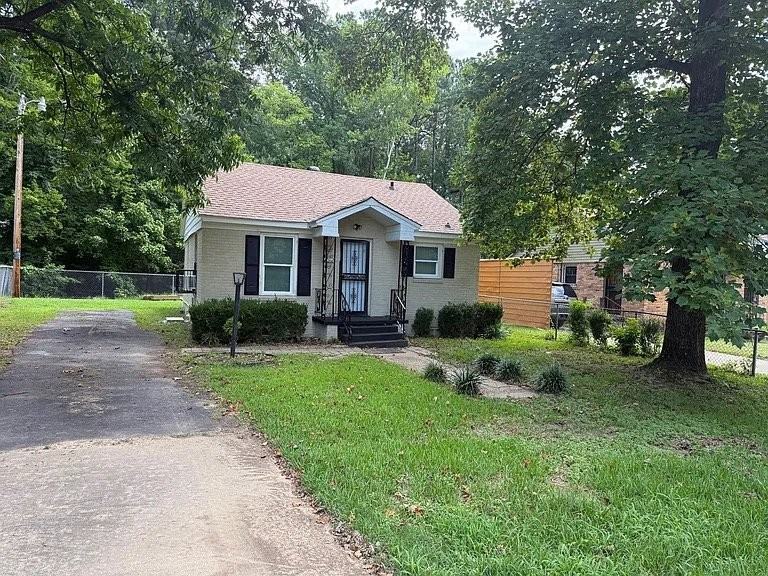 2601 Boulevard Ave - Photo 3 of 10