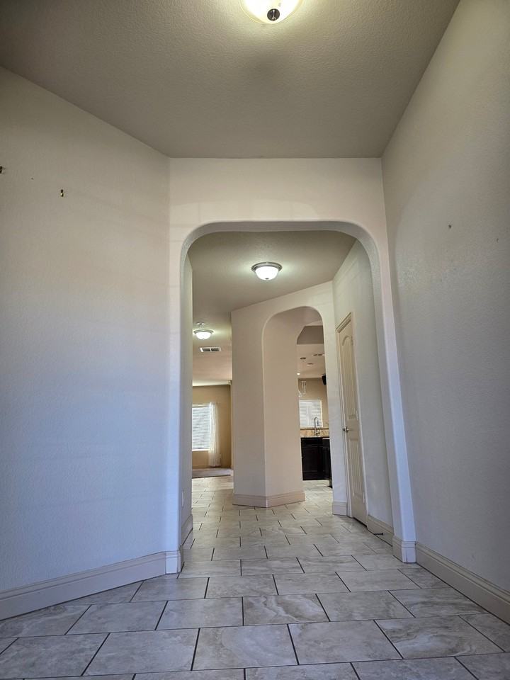 3911 Roma St - Photo 7 of 19