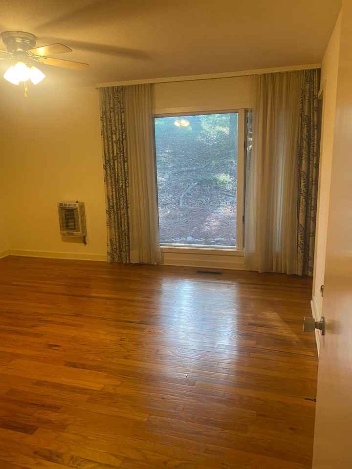 127 Five Ponds Ln - Photo 4 of 10