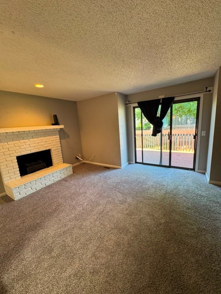 10034 W 86th St - Photo 2 of 15