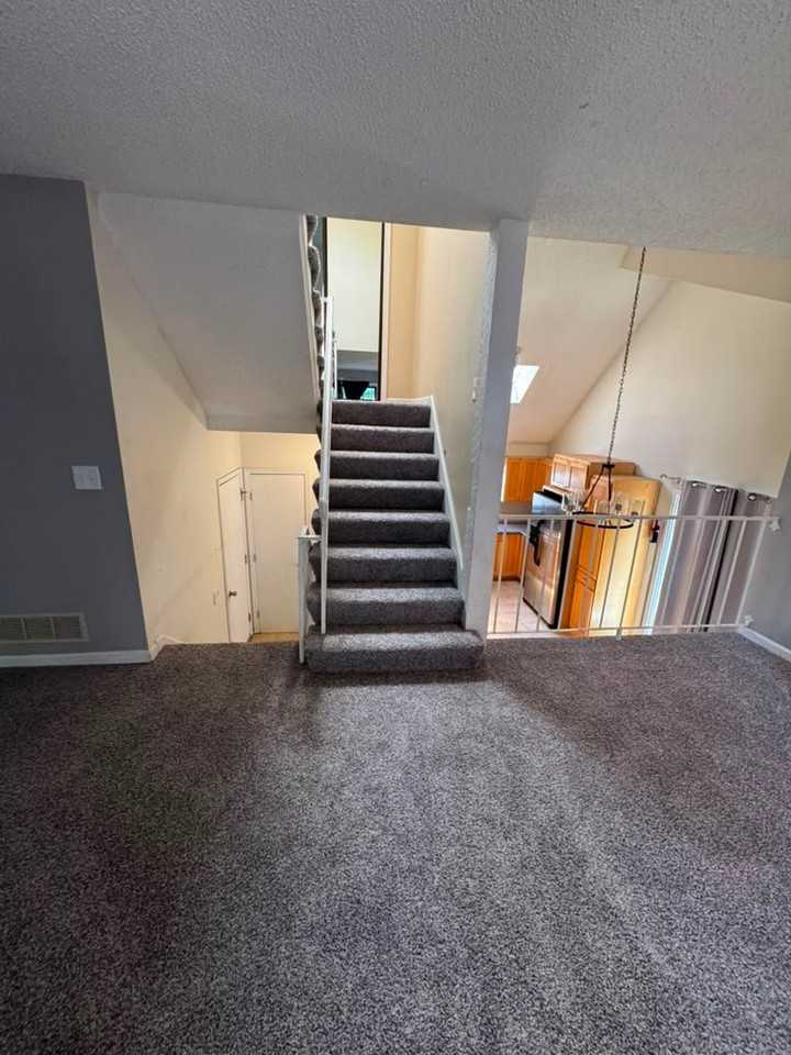 10034 W 86th St - Photo 7 of 15