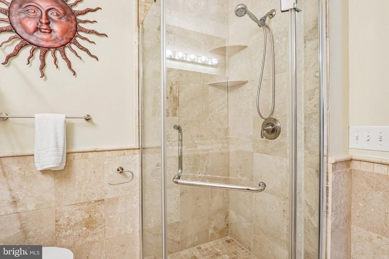 33 Hastings Ct #33 - Photo 7 of 20