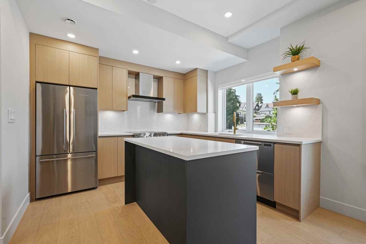 3410 Knight Street - Photo 5 of 31