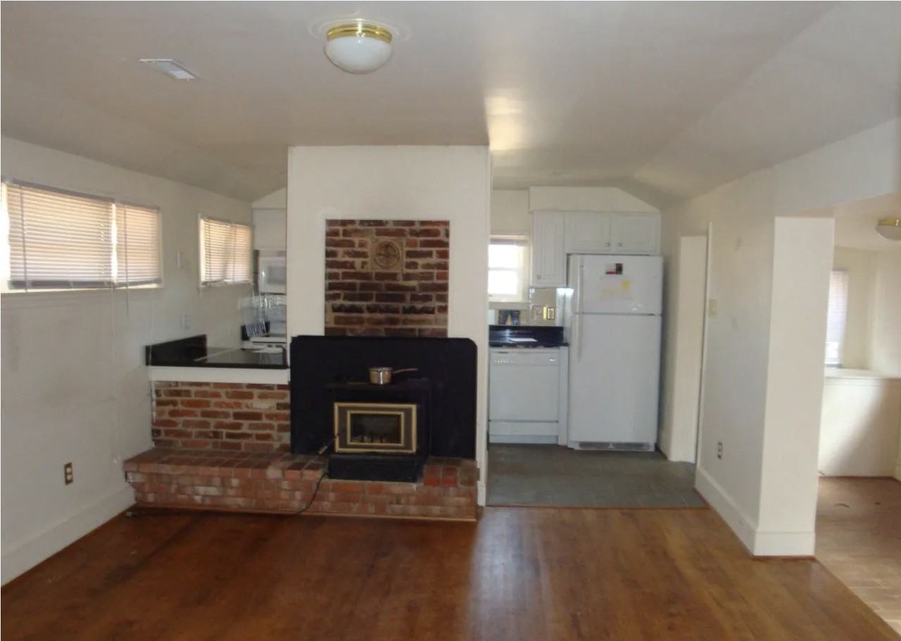 4013 Graceland Ln - Photo 4 of 6