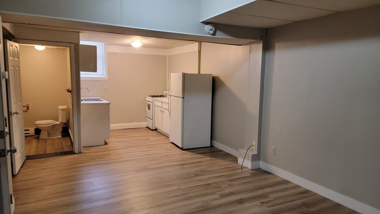 551 Allyn St #3 - Photo 2 of 5